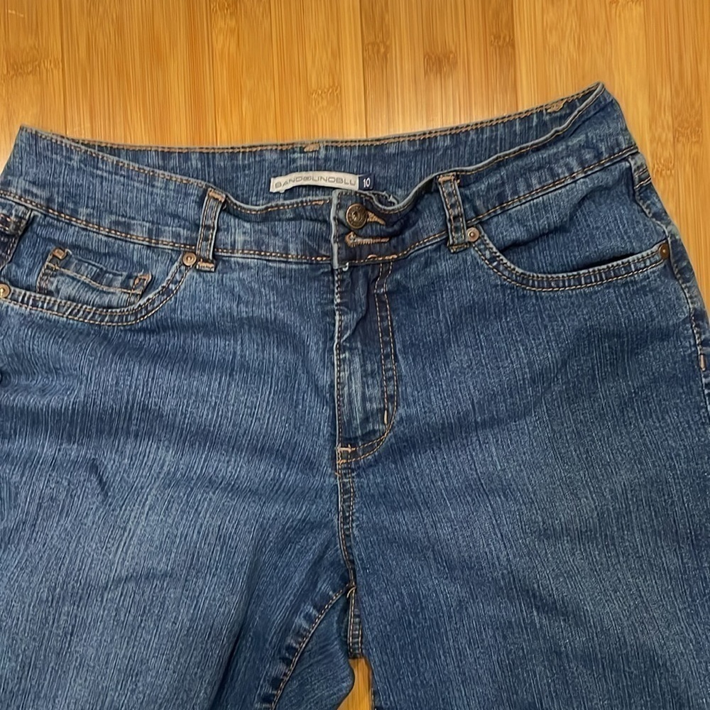 3/$15. Bandolino Blu Denim Capris Size 10 - Picture 3 of 11